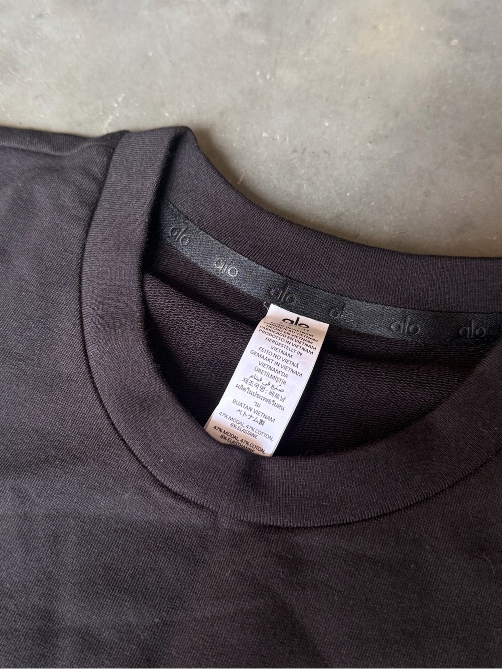 ALO Yoga Men’s Black Crew Short Sleeve Tee - Picture 4 of 4